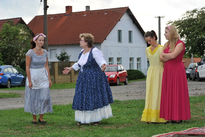 725 let od prvn&iacute; zm&iacute;nky o obci Miro&scaron;ovice