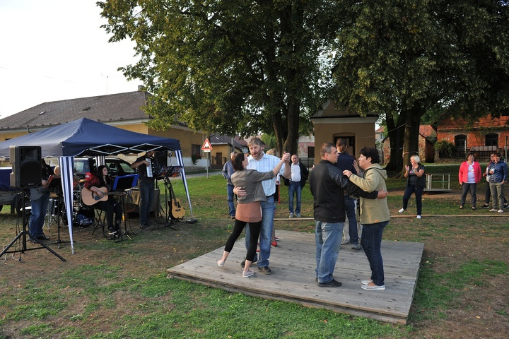 725 let od prvn&iacute; zm&iacute;nky o obci Miro&scaron;ovice