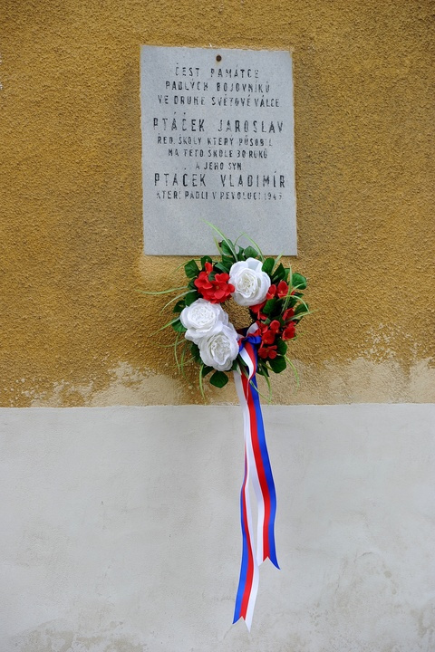 725 let od prvn&iacute; zm&iacute;nky o obci Miro&scaron;ovice