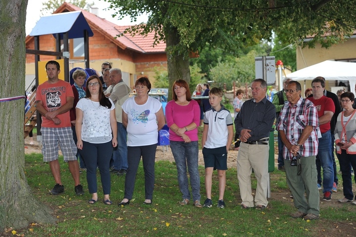 725 let od první zmínky o obci Mirošovice