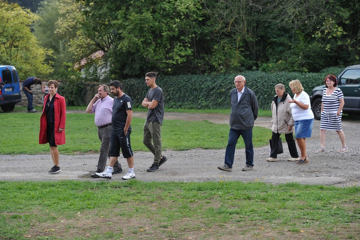 725 let od první zmínky o obci Mirošovice